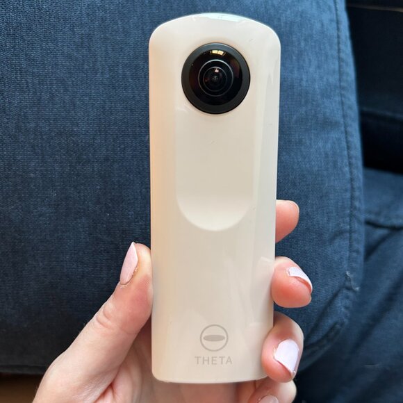 Ricoh Theta SC2 360° 4K Camera – Brand New in Box - Picture 2 of 7